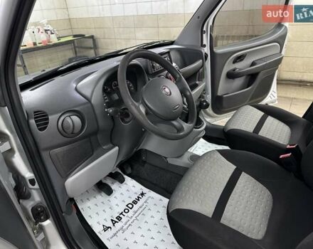 Серый Фиат Добло, объемом двигателя 1.9 л и пробегом 175 тыс. км за 6999 $, фото 23 на Automoto.ua