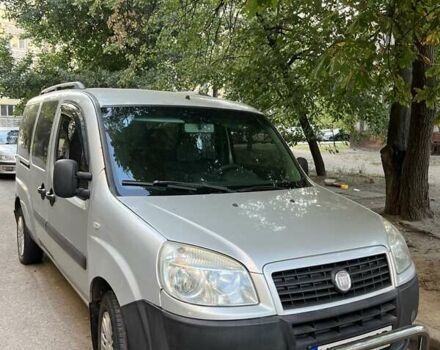 Серый Фиат Добло, объемом двигателя 1.9 л и пробегом 350 тыс. км за 6000 $, фото 6 на Automoto.ua