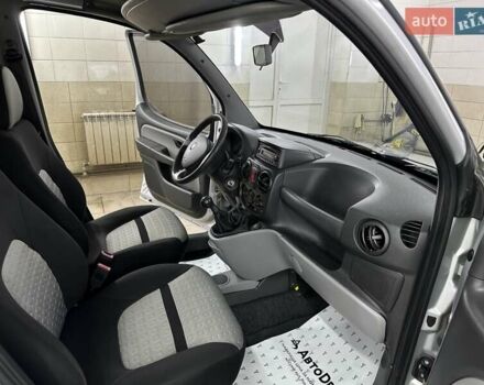 Серый Фиат Добло, объемом двигателя 1.9 л и пробегом 175 тыс. км за 6999 $, фото 17 на Automoto.ua