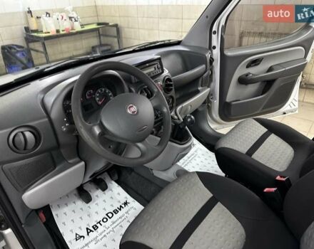 Серый Фиат Добло, объемом двигателя 1.9 л и пробегом 175 тыс. км за 6999 $, фото 28 на Automoto.ua