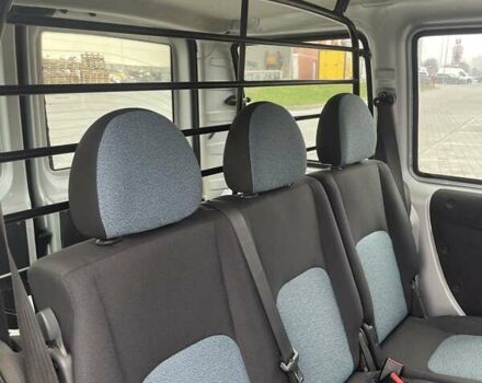 Сірий Фіат Добло, об'ємом двигуна 1.4 л та пробігом 213 тис. км за 4799 $, фото 34 на Automoto.ua