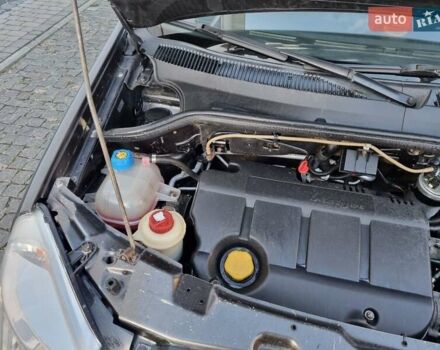 Сірий Фіат Добло, об'ємом двигуна 1.9 л та пробігом 212 тис. км за 5900 $, фото 21 на Automoto.ua