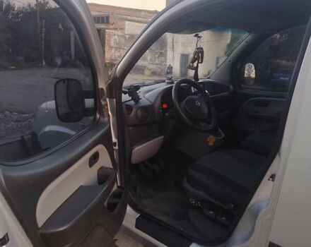 Серый Фиат Добло, объемом двигателя 1.9 л и пробегом 399 тыс. км за 6500 $, фото 18 на Automoto.ua