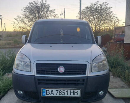 Серый Фиат Добло, объемом двигателя 1.9 л и пробегом 399 тыс. км за 6500 $, фото 1 на Automoto.ua