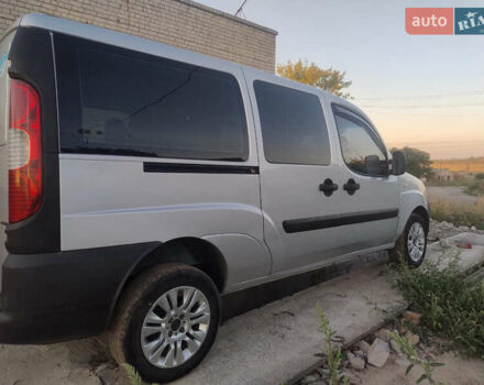 Серый Фиат Добло, объемом двигателя 1.9 л и пробегом 399 тыс. км за 6500 $, фото 6 на Automoto.ua