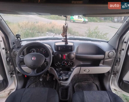 Серый Фиат Добло, объемом двигателя 1.9 л и пробегом 399 тыс. км за 6500 $, фото 25 на Automoto.ua