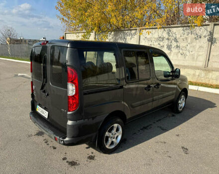 Серый Фиат Добло, объемом двигателя 1.3 л и пробегом 370 тыс. км за 6500 $, фото 5 на Automoto.ua