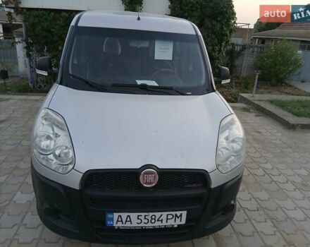 Серый Фиат Добло, объемом двигателя 1.6 л и пробегом 291 тыс. км за 6700 $, фото 1 на Automoto.ua