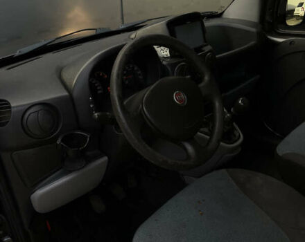 Серый Фиат Добло, объемом двигателя 0 л и пробегом 180 тыс. км за 5000 $, фото 8 на Automoto.ua