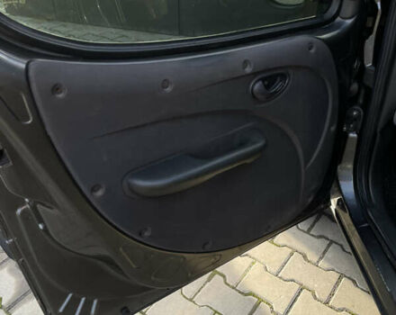 Серый Фиат Добло, объемом двигателя 0 л и пробегом 180 тыс. км за 5000 $, фото 7 на Automoto.ua