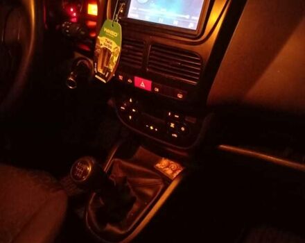 Серый Фиат Добло, объемом двигателя 1.6 л и пробегом 250 тыс. км за 9000 $, фото 1 на Automoto.ua