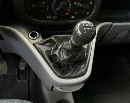 Серый Фиат Добло, объемом двигателя 0 л и пробегом 180 тыс. км за 5000 $, фото 11 на Automoto.ua