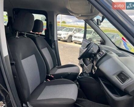 Сірий Фіат Добло, об'ємом двигуна 1.4 л та пробігом 223 тис. км за 7290 $, фото 32 на Automoto.ua