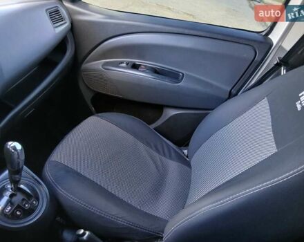 Серый Фиат Добло, объемом двигателя 1.6 л и пробегом 291 тыс. км за 6700 $, фото 10 на Automoto.ua