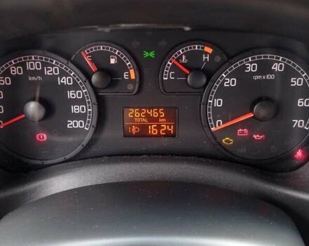 Серый Фиат Добло, объемом двигателя 1.3 л и пробегом 268 тыс. км за 5800 $, фото 3 на Automoto.ua