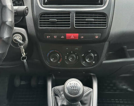 Серый Фиат Добло, объемом двигателя 1.6 л и пробегом 295 тыс. км за 9300 $, фото 12 на Automoto.ua