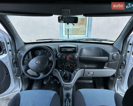 Серый Фиат Добло, объемом двигателя 1.4 л и пробегом 152 тыс. км за 5999 $, фото 32 на Automoto.ua