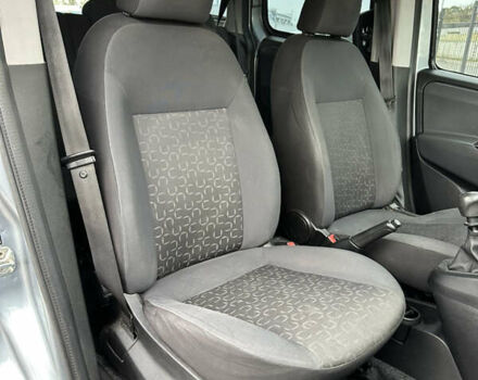 Серый Фиат Добло, объемом двигателя 1.6 л и пробегом 295 тыс. км за 9300 $, фото 26 на Automoto.ua