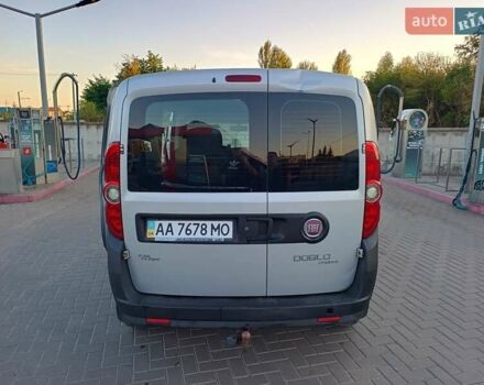 Серый Фиат Добло, объемом двигателя 1.6 л и пробегом 158 тыс. км за 8000 $, фото 6 на Automoto.ua