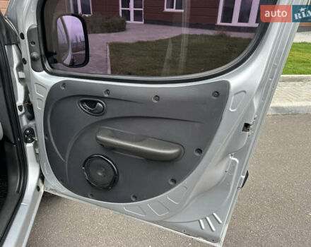 Серый Фиат Добло, объемом двигателя 1.4 л и пробегом 152 тыс. км за 5950 $, фото 24 на Automoto.ua