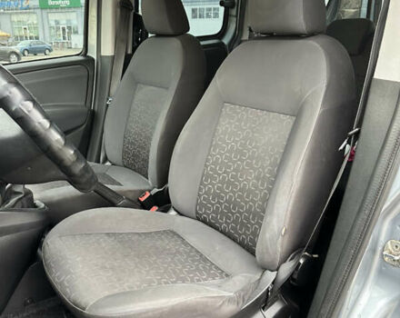 Серый Фиат Добло, объемом двигателя 1.6 л и пробегом 295 тыс. км за 9300 $, фото 17 на Automoto.ua