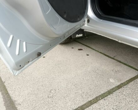 Серый Фиат Добло, объемом двигателя 1.4 л и пробегом 114 тыс. км за 5300 $, фото 3 на Automoto.ua