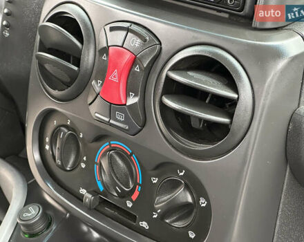 Серый Фиат Добло, объемом двигателя 1.4 л и пробегом 152 тыс. км за 5950 $, фото 37 на Automoto.ua