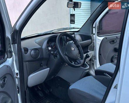 Серый Фиат Добло, объемом двигателя 1.4 л и пробегом 152 тыс. км за 5999 $, фото 5 на Automoto.ua