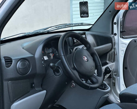 Серый Фиат Добло, объемом двигателя 1.4 л и пробегом 152 тыс. км за 5999 $, фото 3 на Automoto.ua