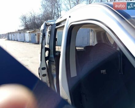 Серый Фиат Добло, объемом двигателя 1.37 л и пробегом 187 тыс. км за 7500 $, фото 10 на Automoto.ua