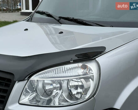 Серый Фиат Добло, объемом двигателя 1.4 л и пробегом 152 тыс. км за 5950 $, фото 2 на Automoto.ua