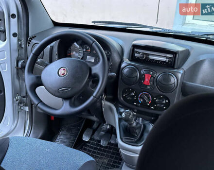 Серый Фиат Добло, объемом двигателя 1.4 л и пробегом 152 тыс. км за 5999 $, фото 31 на Automoto.ua