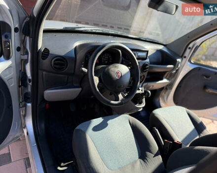 Серый Фиат Добло, объемом двигателя 1.3 л и пробегом 180 тыс. км за 5999 $, фото 59 на Automoto.ua