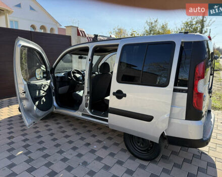 Серый Фиат Добло, объемом двигателя 1.3 л и пробегом 180 тыс. км за 7700 $, фото 2 на Automoto.ua