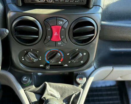 Серый Фиат Добло, объемом двигателя 1.3 л и пробегом 180 тыс. км за 5999 $, фото 45 на Automoto.ua