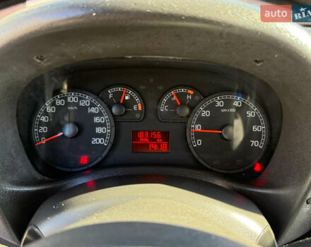 Серый Фиат Добло, объемом двигателя 1.3 л и пробегом 180 тыс. км за 5999 $, фото 12 на Automoto.ua