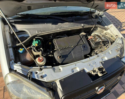 Серый Фиат Добло, объемом двигателя 1.3 л и пробегом 180 тыс. км за 5999 $, фото 35 на Automoto.ua