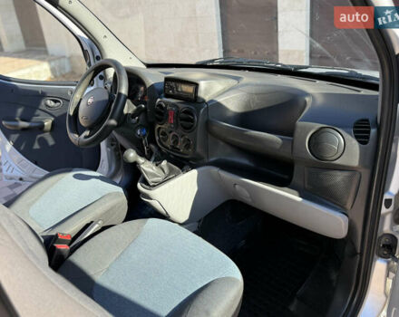 Серый Фиат Добло, объемом двигателя 1.3 л и пробегом 180 тыс. км за 7700 $, фото 4 на Automoto.ua