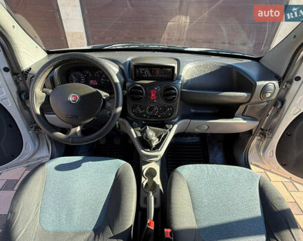 Серый Фиат Добло, объемом двигателя 1.3 л и пробегом 180 тыс. км за 5999 $, фото 62 на Automoto.ua