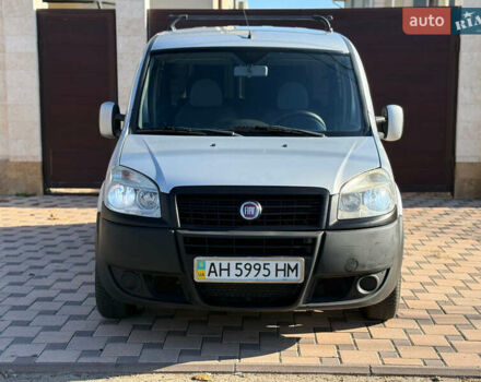 Серый Фиат Добло, объемом двигателя 1.3 л и пробегом 180 тыс. км за 5999 $, фото 1 на Automoto.ua
