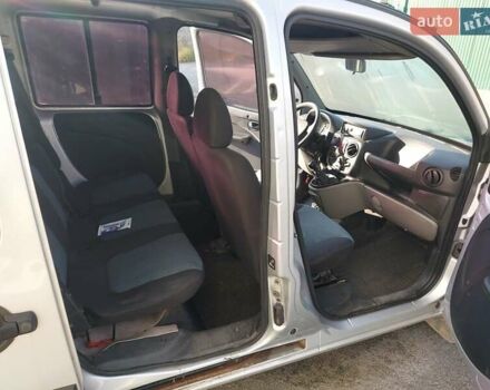 Серый Фиат Добло, объемом двигателя 1.4 л и пробегом 322 тыс. км за 4500 $, фото 1 на Automoto.ua