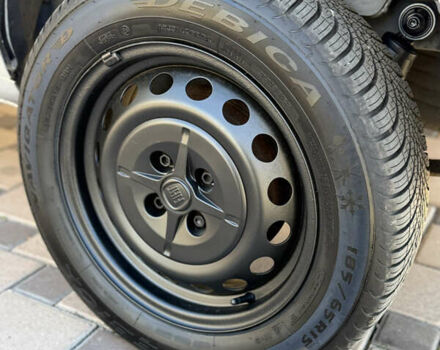 Серый Фиат Добло, объемом двигателя 1.3 л и пробегом 180 тыс. км за 7700 $, фото 3 на Automoto.ua