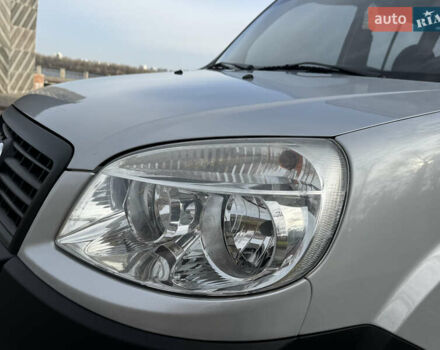 Серый Фиат Добло, объемом двигателя 1.25 л и пробегом 84 тыс. км за 9999 $, фото 38 на Automoto.ua