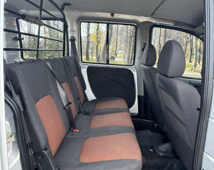 Серый Фиат Добло, объемом двигателя 1.25 л и пробегом 84 тыс. км за 9999 $, фото 8 на Automoto.ua