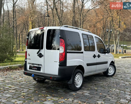 Серый Фиат Добло, объемом двигателя 1.25 л и пробегом 84 тыс. км за 9999 $, фото 16 на Automoto.ua