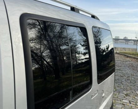 Серый Фиат Добло, объемом двигателя 1.25 л и пробегом 84 тыс. км за 9999 $, фото 39 на Automoto.ua