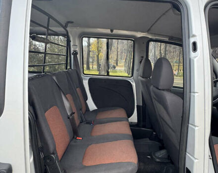 Серый Фиат Добло, объемом двигателя 1.25 л и пробегом 84 тыс. км за 9999 $, фото 34 на Automoto.ua