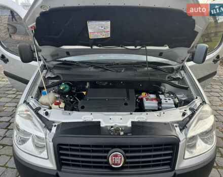 Серый Фиат Добло, объемом двигателя 1.25 л и пробегом 84 тыс. км за 9999 $, фото 27 на Automoto.ua