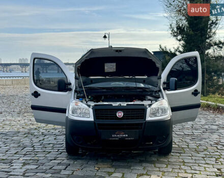 Серый Фиат Добло, объемом двигателя 1.25 л и пробегом 84 тыс. км за 9999 $, фото 26 на Automoto.ua