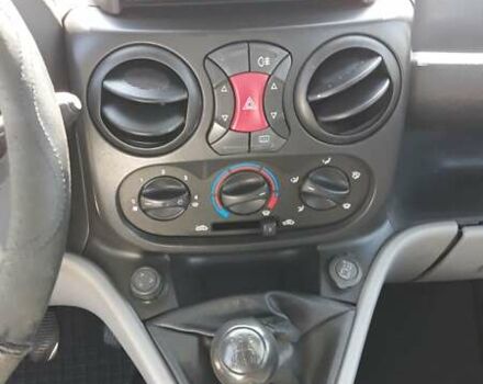 Серый Фиат Добло, объемом двигателя 1.3 л и пробегом 140 тыс. км за 5200 $, фото 10 на Automoto.ua